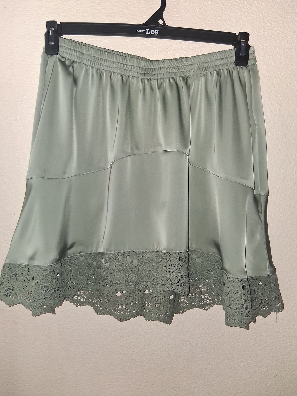 Women’s Sage Green Lace-Hem Satin Skirt Sz L 29" Waist NWT